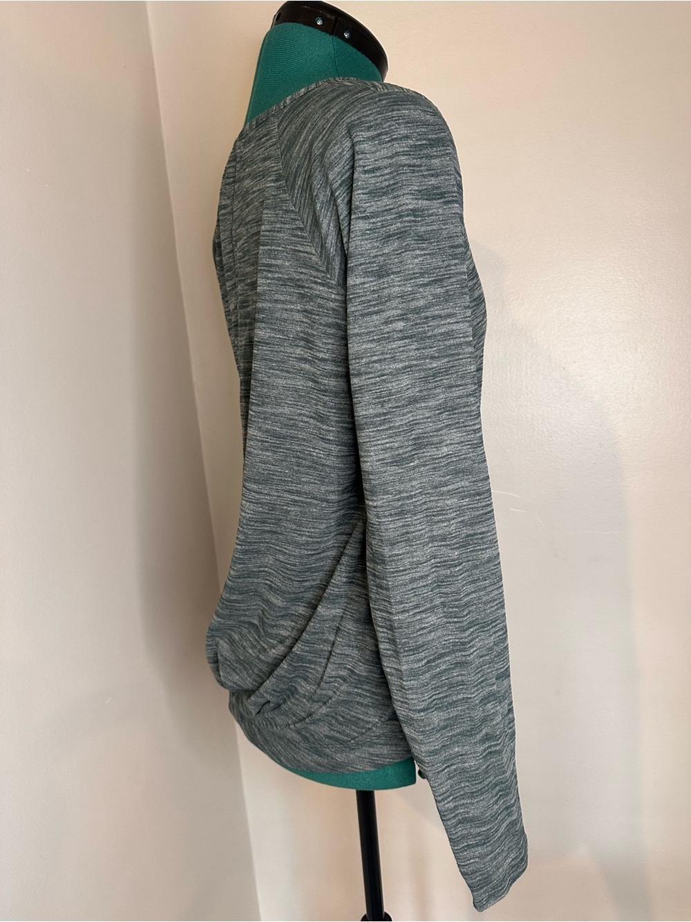 Heathered Teal Grey Long Sleeve Crew Top - Picture 5 of 11